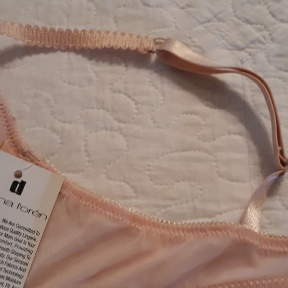 Donna L'oren bra.      NWT - Picture 8 of 8